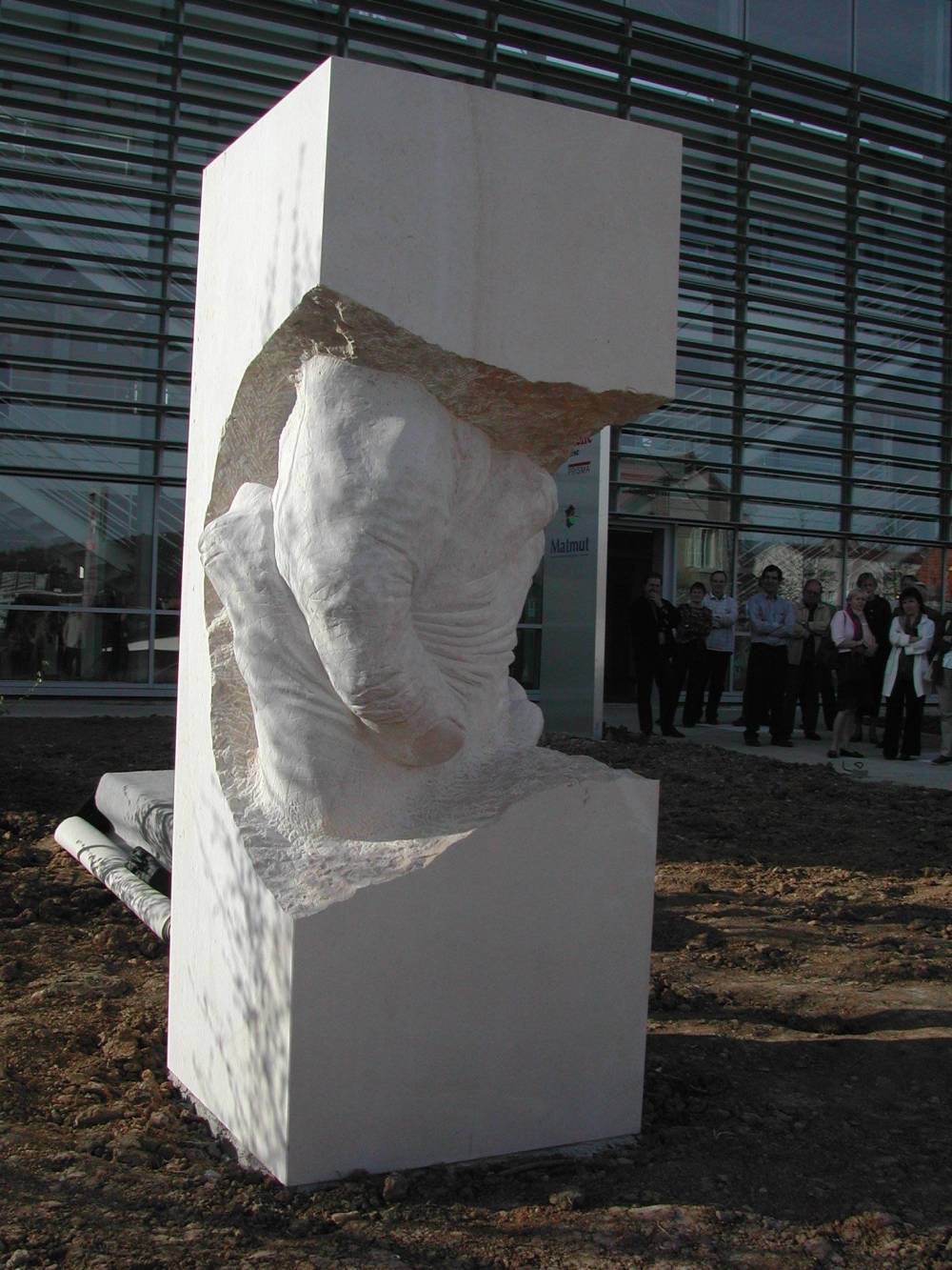 sculpture sur pierre blanche